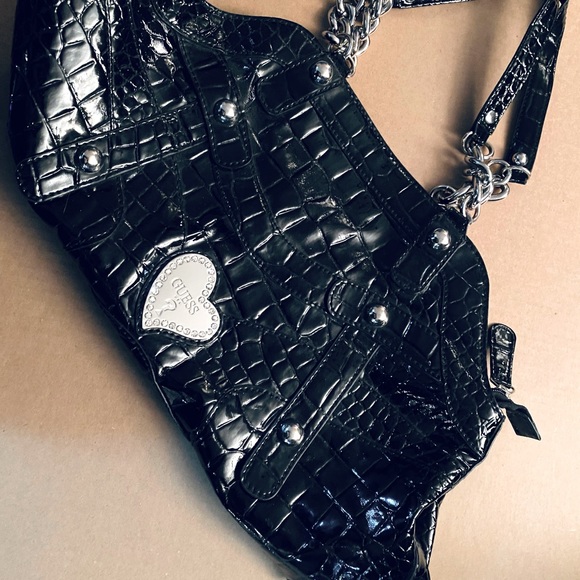 Brand new Guess handbag/purse. - Picture 1 of 3